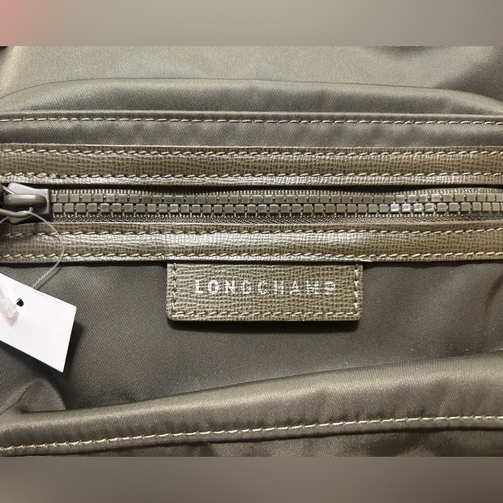 Longchamp Unisex Olive Nylon Daypack with Front Zip Pockets NWOT - Picture 11 of 12